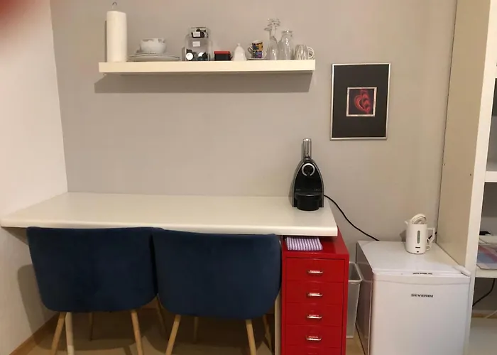 Quarto em Acomodações Particulares Christine Oparaugo - Mit Bad